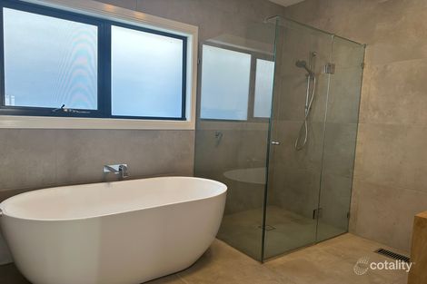 Property photo of 43 Oakwood Close Gisborne VIC 3437