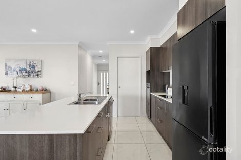 Property photo of 77 Adelaide Circuit Baringa QLD 4551