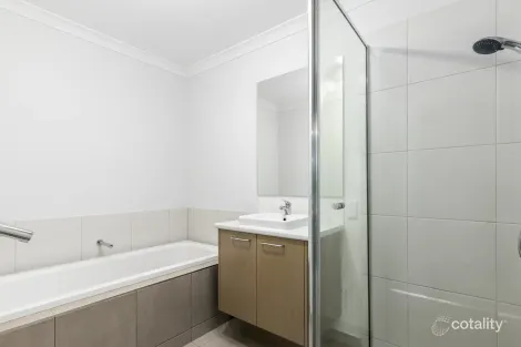 Property photo of 6 Runway Street Mount Duneed VIC 3217