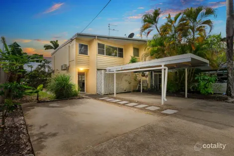 1/30-32 MIMOSA ST, HOLLOWAYS BEACH, QLD 4878