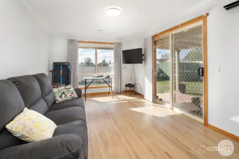 Property photo of 20 Cambridge Street Wendouree VIC 3355