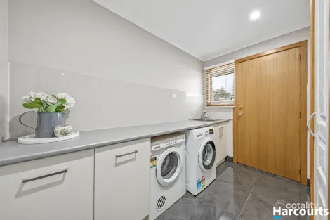 Property photo of 16 Jindabyne Court Lysterfield VIC 3156