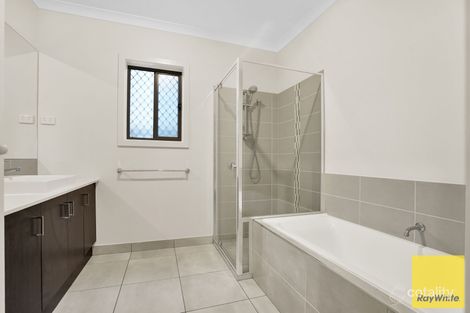 Property photo of 1 Pymble Terrace Truganina VIC 3029