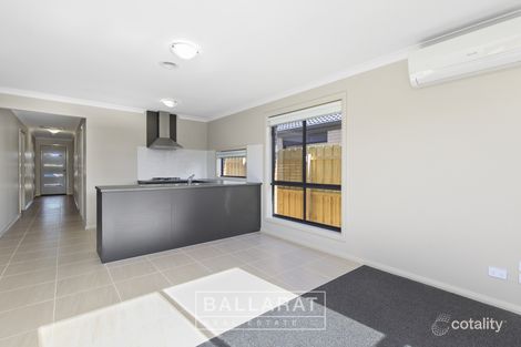 Property photo of 21 Mia Street Alfredton VIC 3350