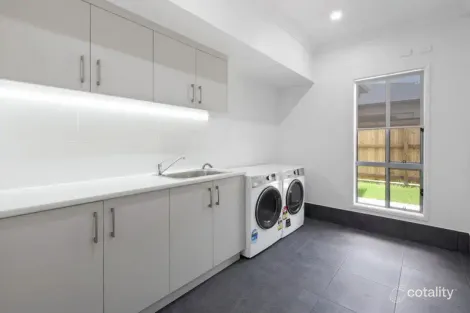 Property photo of 38 Somerset Drive Andergrove QLD 4740