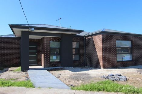 2/4 Tallinn St, Bell Park, VIC 3215