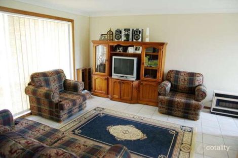 Property photo of 73 Dalman Parkway Glenfield Park NSW 2650