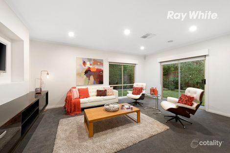 Property photo of 10 Aisha Crescent Dingley Village VIC 3172