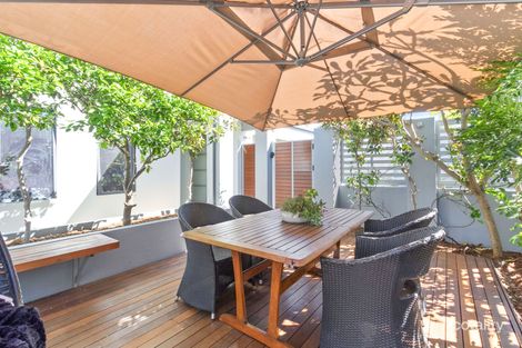 Property photo of 5 Hall Street Karrinyup WA 6018