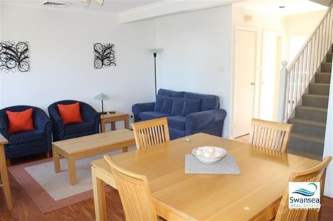 Property photo of 402 Currawong Circuit Cams Wharf NSW 2281