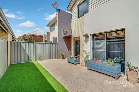 Property photo of 18/1 Mariners Cove Drive Dudley Park WA 6210