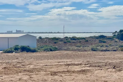 Property photo of 16 Bosanquet Boulevard Ceduna Waters SA 5690