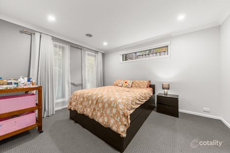 Property photo of 14 Kimberley Grove Pakenham VIC 3810