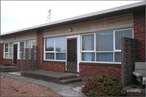 Property photo of 2/13 Grandview Grove Wendouree VIC 3355