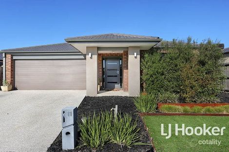 Property photo of 11 Whitecaps Avenue Point Cook VIC 3030