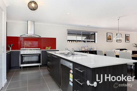 Property photo of 11 Whitecaps Avenue Point Cook VIC 3030