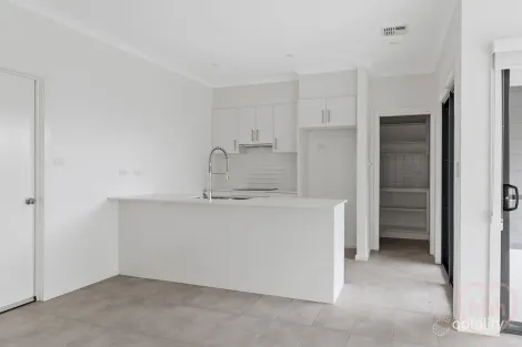 Property photo of 2/5 Phippard Court Watson ACT 2602