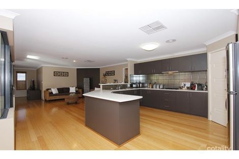 Property photo of 11 Cranbrook Pass Canning Vale WA 6155