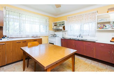 Property photo of 43 Aminya Street Mansfield QLD 4122