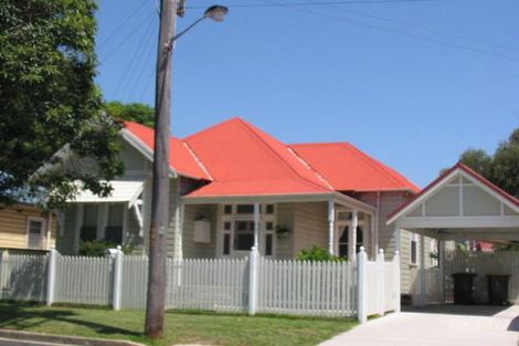 Property photo of 2 Holt Street Mayfield East NSW 2304
