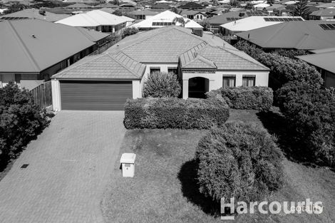 4 Honeymyrtle Gra, Halls Head, WA 6210