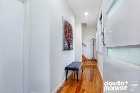 Property photo of 1/94 Snell Grove Oak Park VIC 3046
