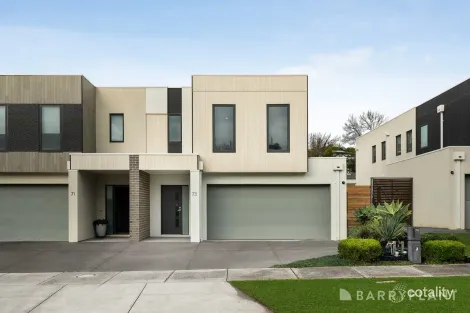 Property photo of 73 Outlook Drive Chirnside Park VIC 3116