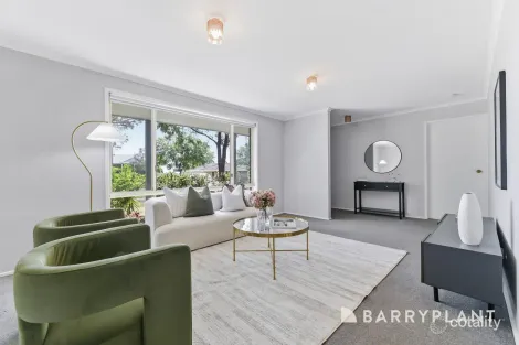 Property photo of 58 Meeking Drive Pakenham VIC 3810