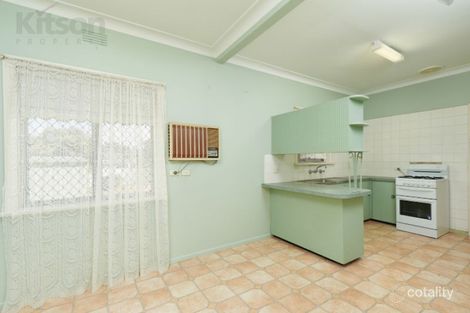 Property photo of 8 Manoora Avenue Mount Austin NSW 2650