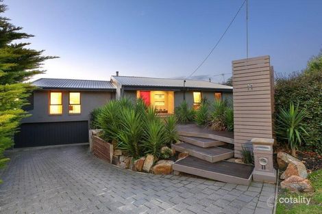 Property photo of 11 Gray Street Mount Martha VIC 3934