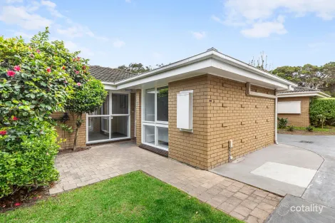 Property photo of 2/50 Fewster Road Hampton VIC 3188