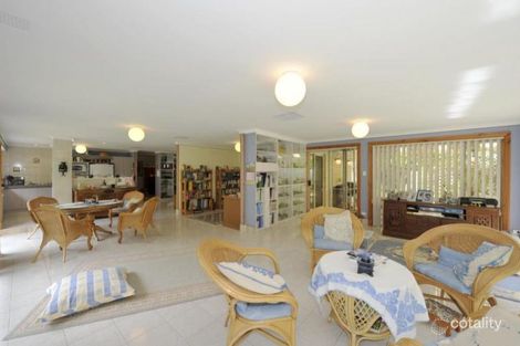 Property photo of 3 Redhill Place Greenfields WA 6210
