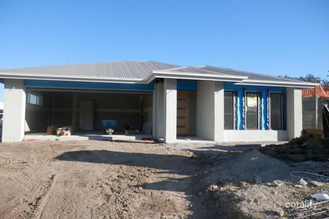 4 Grevillea Cres, Maudsland, QLD 4210