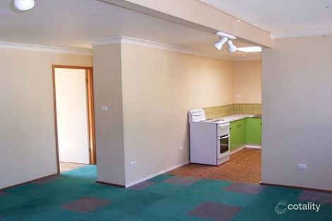 17 West Pde, Hill Top, NSW 2575