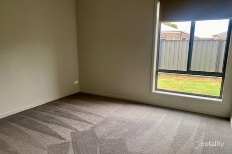 Property photo of 22 Natural Drive Craigieburn VIC 3064