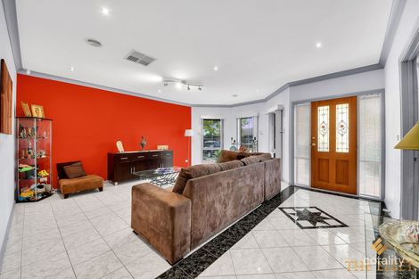 Property photo of 2 Thorpe Place Burnside VIC 3023