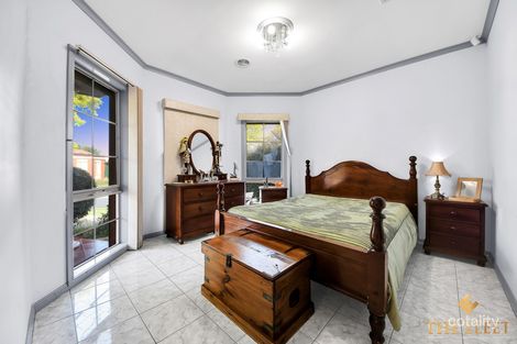 Property photo of 2 Thorpe Place Burnside VIC 3023