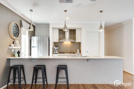 Property photo of 3 Amesbury Way Clyde North VIC 3978