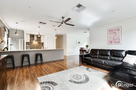 Property photo of 3 Amesbury Way Clyde North VIC 3978