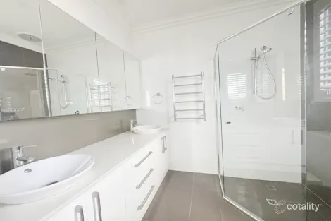 Property photo of 117B Ashbrook Avenue Trinity Gardens SA 5068