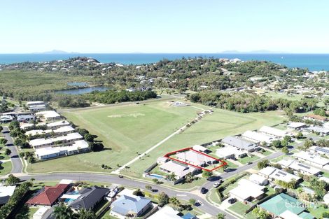 Property photo of 1/3 Collins Court Eimeo QLD 4740