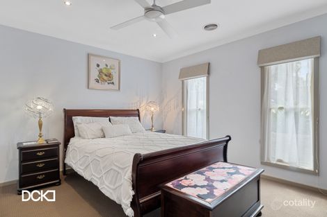 Property photo of 13 Poorinda Crescent Kangaroo Flat VIC 3555