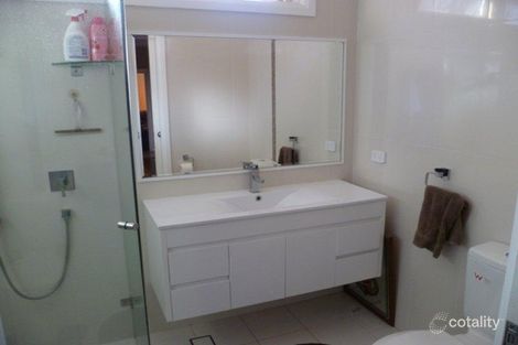 Property photo of 2 Macleay Street Bradbury NSW 2560