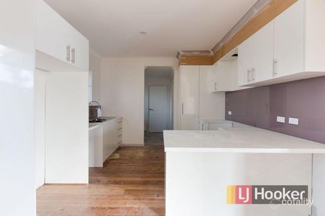 Property photo of 2/32 Millswyn Avenue Hampton Park VIC 3976