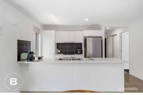 Property photo of 8 Primrose Crescent Redbank Plains QLD 4301