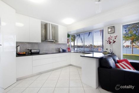 Property photo of 2 Mooloolah Drive Minyama QLD 4575