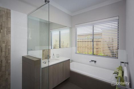 Property photo of 27 Dunmore Crescent Harrisdale WA 6112