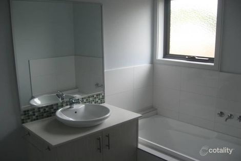 Property photo of 2/3 Epstein Street Reservoir VIC 3073