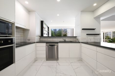 Property photo of 302/1 Peak Avenue Main Beach QLD 4217