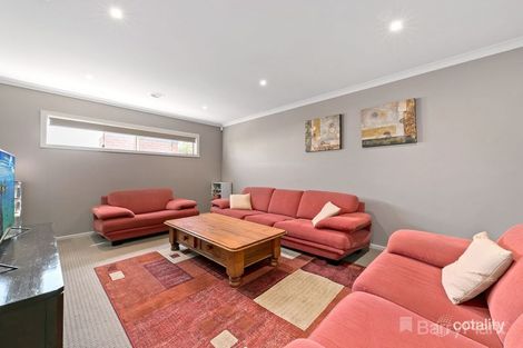 Property photo of 18 Villella Drive Pakenham VIC 3810